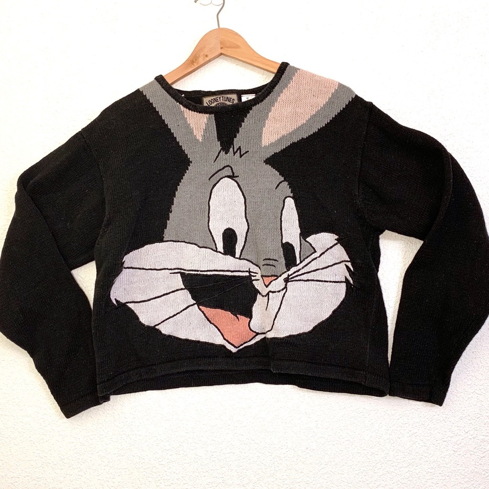 VINTAGE ~ BUGS BUNNY 90’s SWEATER